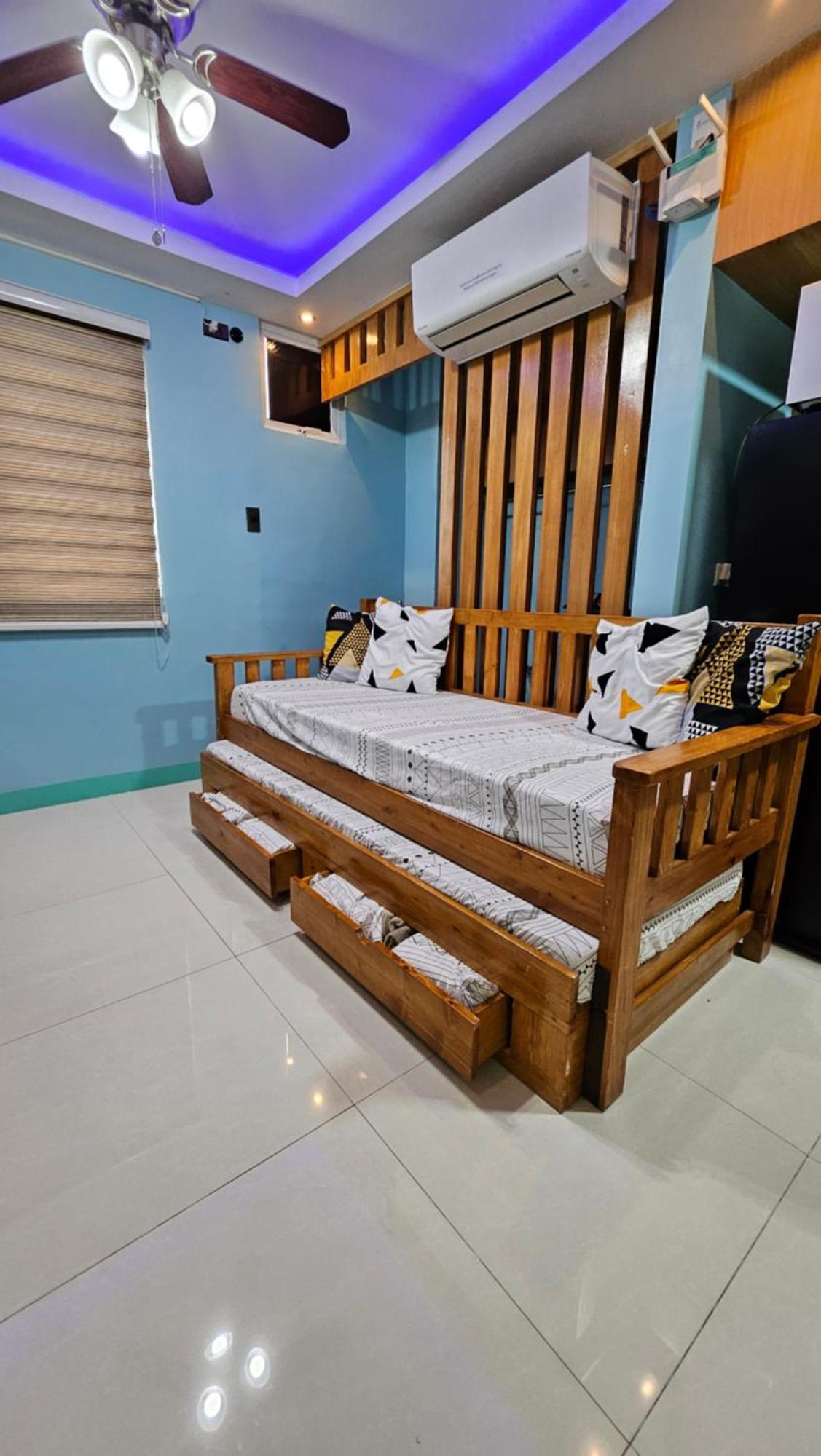 Cozy 2Br Staycation With Balcony Chateau Elysee For 4-6 Pax Paranaque City Exterior foto
